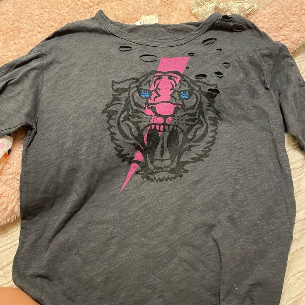 TIGER TEE
